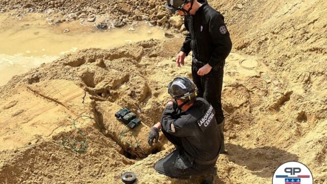 Γαλλία: Ελεγχόμενη έκρηξη βόμβας του Β' Παγκοσμίου Πολέμου (Εικόνες)