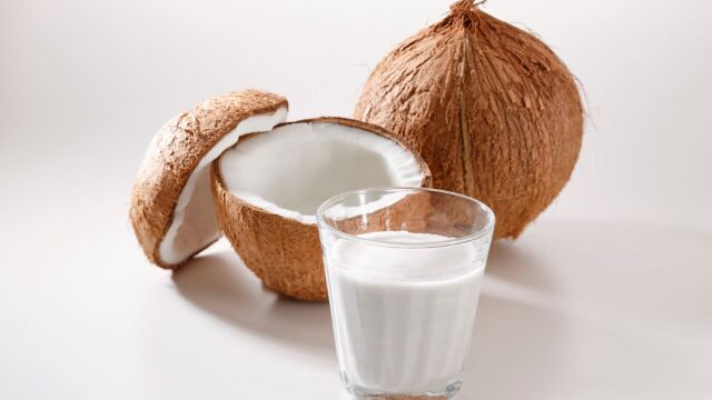 Τα 4 ροφήματα με ασβέστιο που θα βοηθήσουν τα οστά σου και δεν είναι το γάλα!