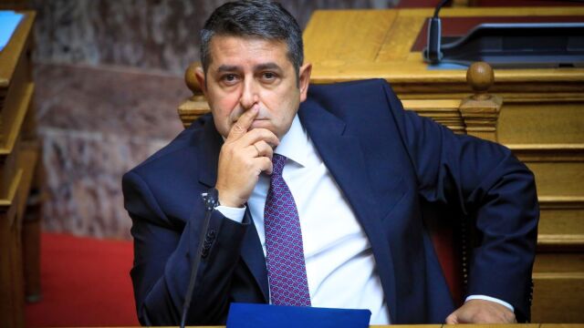 Γιώργος Μυλωνάκης: Ξεκίνησε η πιο κρίσιμη εβδομάδα για τον υφυπουργό παρά των πρωθυπουργώ - Πέντε 24άωρα νοσηλευόμενος και διασωληνωμένος στον Ευαγγελισμό