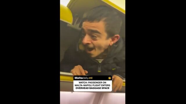 Επιβάτης χώθηκε σε χώρο αποσκευών αεροπλάνου και αρνούνταν να βγει - Σε πτήση από τη Μάλτα για τη Νάπολι (Βίντεο)