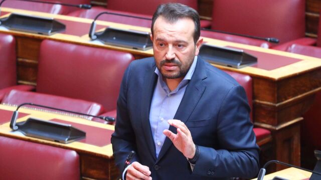 Νίκος Παππάς: 