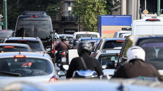 Η νέα οδηγία της ΕΕ για την οδική ασφάλεια: Το νέο σύστημα που θα είναι υποχρεωτικό σε όλα τα αυτοκίνητα από το καλοκαίρι - Ποιο είναι και πως λειτουργεί