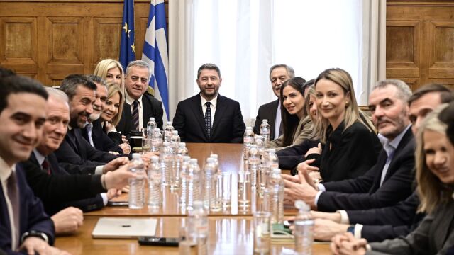 ΠΑΣΟΚ: Την Κυριακή η συνεδρίαση της νέας Κεντρικής Επιτροπής - Άγνωστος Χ το πρόσωπο που θα επιλεγεί για γραμματέας