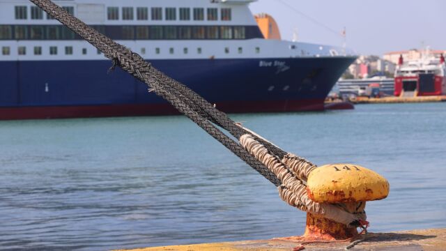 24ωρη απεργία ναυτεργατών την Πρωτομαγιά: Δεμένα τα πλοία σε όλη τη χώρα