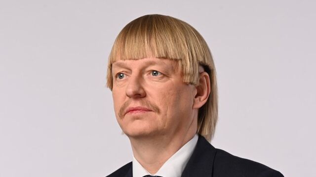 Εσθονία: Viral στο διαδίκτυο ο πολιτικός με κούρεμα Playmobil (Εικόνες  Βίντεο)