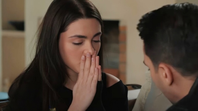 Η Γη της Ελιάς: Η Αριάδνη τελειώνει τον Κουράκο χωρίς δεύτερη σκέψη (Βίντεο)