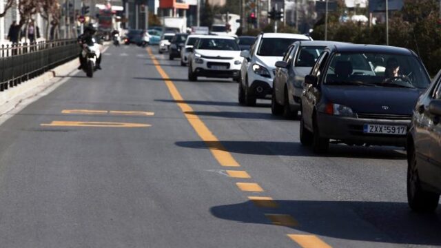 Προσοχή! Τι ισχύει για τις μηχανές στις λεωφορειολωρίδες - Οι προϋποθέσεις και τα πρόστιμα (Βίντεο)
