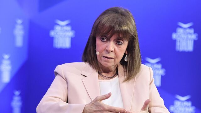 Σακελλαροπούλου από Φόρουμ των Δελφών: Άλλο η κριτική προς τους Δικαστές και άλλο οι επιθέσεις από χείλη που δεν θα έπρεπε - Οι πολίτες πρέπει να εμπιστεύονται τη Δικαιοσύνη