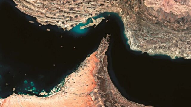 Βρετανία: Το Λονδίνο φιλοξενεί συνομιλίες για τη διαμόρφωση αποστολής με στόχο την προστασία της ναυσιπλοΐας στα Στενά του Ορμούζ