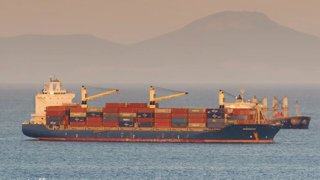 Στενά του Ορμούζ: Σε ποιον Έλληνα εφοπλιστή ανήκει το τάνκερ που χτυπήθηκε ανοιχτά του Ομάν (Εικόνα)