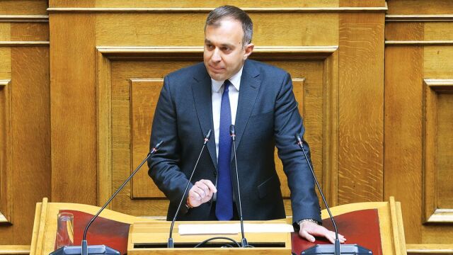 Χατζηβασιλείου: Ζητώ την άρση ασυλίας μου - Ελέγχομαι για μια πράξη που δεν συντελέστηκε ποτέ, δεν χρειαζόμαστε άλλες δολοφονίες χαρακτήρων