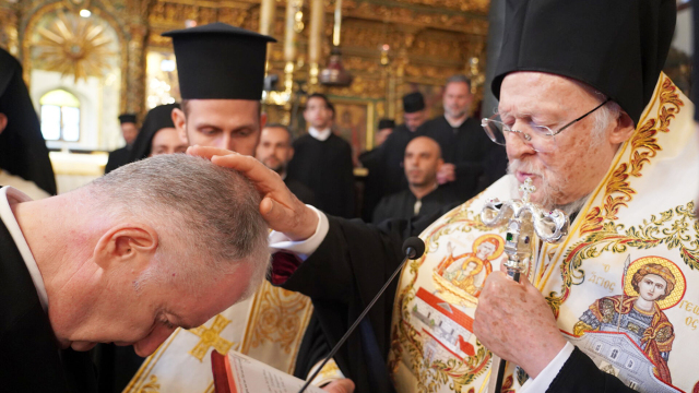 Η πανήγυρις του Πατριαρχικού Ναού του Αγίου Γεωργίου στο Φανάρι - Ο Οικουμενικός Πατριάρχης απένειμε το Οφφίκιο του Άρχοντος στον Γ. Παπαλιάρη (Εικόνες)