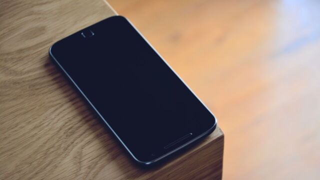 Όσοι βάζουν το κινητό στο αθόρυβο έχουν αυτά τα 8 χαρακτηριστικά - Τι λένε οι ψυχολόγοι