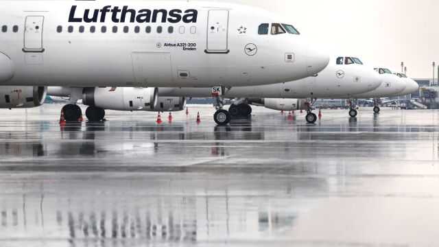 Γερμανία: H Lufthansa καταργεί τη δωρεάν χειραποσκευή καμπίνας - Δωρεάν μόνο ένα μικρό σακίδιο ή μια τσάντα laptop