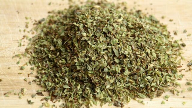 Δεν είναι μόνο για το φαγητό - Το βότανο που ενεργοποιεί το έντερο και σκοτώνει τα μικρόβια