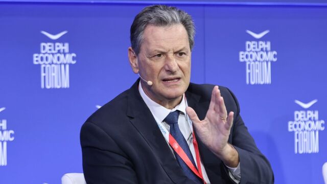 Σκυλακάκης στο Οικονομικό Φόρουμ των Δελφών: Το 70-80% των φορολογικών εσόδων στην Ευρώπη προέρχεται από την εργασία και την κατανάλωση