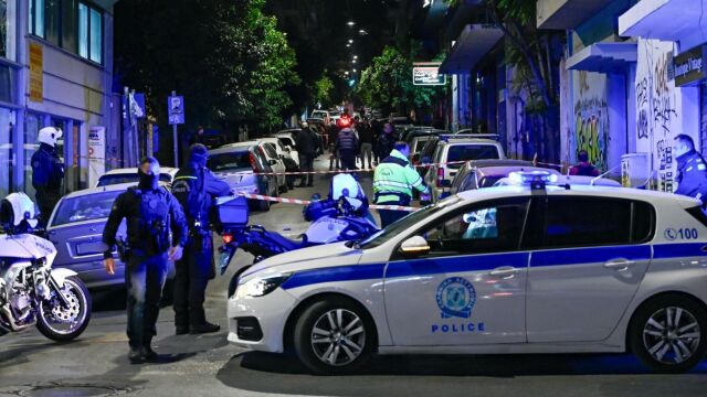 Θρίλερ στο Νέο Κόσμο: Συναγερμός για 55χρονο άνδρα που έχει ταμπουρωθεί στο σπίτι του - Φέρεται να έχει όπλο και να είναι χρήστης ναρκωτικών