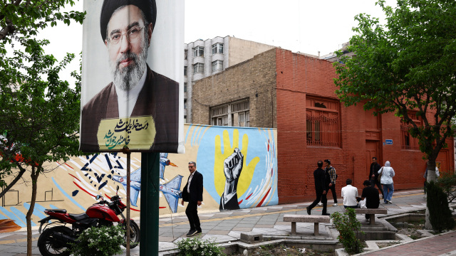 Ιράν: Οι στρατηγοί του Χαμενεΐ έχουν το πάνω χέρι