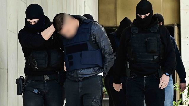 Δολοφονία στον Άγιο Δημήτριο: Δίωξη για υπόθαλψη εγκληματία στον 18χρονο και τις δύο 20χρονες - Ο δικηγόρος των δύο γυναικών μιλά για τη μοιραία βραδιά και τι έγινε