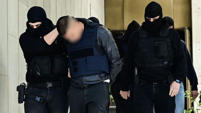 Άγιος Δημήτριος: Οι κινήσεις του δράστη μετά το ραντεβού θανάτου και τα μηνύματα με την 20χρονη ύστερα από τη δολοφονία του 27χρονου - Τον γ@μ@σ@