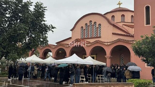 Ελευθερία Γιακουμάκη: Θρήνος στην κηδεία της 43χρονης - 