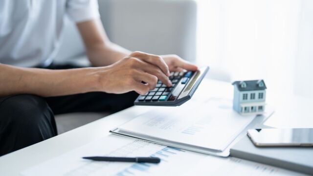 Τριπλή επιστροφή ενοικίου για 50.000 γιατρούς, νοσηλευτές και εκπαιδευτικούς στην περιφέρεια - Στη Βουλή η διάταξη τις επόμενες μέρες