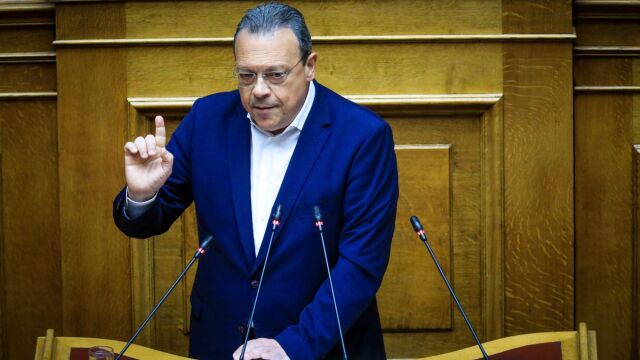 Φάμελλος: Επίσκεψη στο Μπέλφαστ για το συνέδριο του κόμματος Sinn Féin