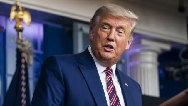 Ο Τραμπ απειλεί τη Βρετανία με 