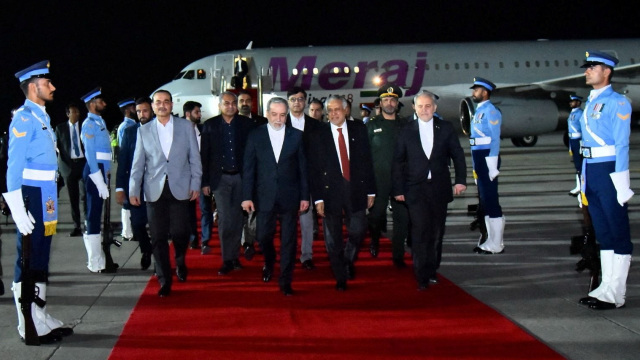 Ιράν: Διαψεύδει ότι έχει προγραμματίσει συνάντηση με Αμερικανούς απεσταλμένους στο Πακιστάν