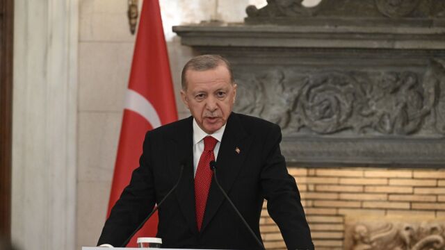 Ερντογάν: Απομάκρυνε τον υφυπουργό Παιδείας λόγω των ενόπλων επιθέσεων σε σχολεία της Τουρκίας