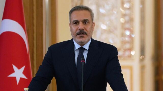 Φιντάν: Η Τουρκία θα μπορούσε να συμμετάσχει στην αποναρκοθέτηση των Στενών του Ορμούζ