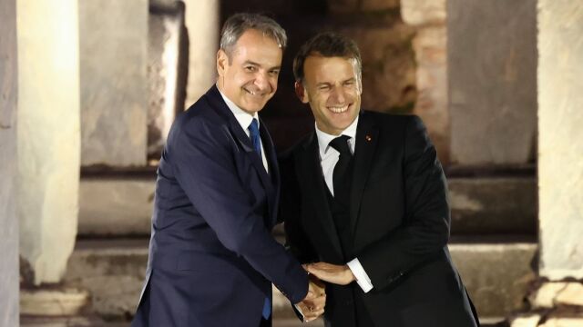 Game changer η επίσκεψη Μακρόν στην Αθήνα: Οι συμφωνίες που αλλάζουν το παιχνίδι στην άμυνα και την Ανατολική Μεσόγειο - Τι προβλέπει η ρήτρα αμοιβαίας συνδρομής