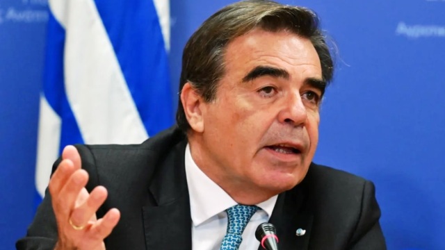 Γαλλικό παράσημο στον Μαργαρίτη Σχοινά με αναφορές στον ρόλο του στην Ευρώπη και στη στενή ελληνογαλλική συνεργασία