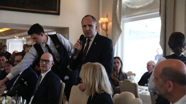 Υπουργείο Εξωτερικών: Επίσημο γεύμα προς τιμήν της γαλλικής αντιπροσωπείας (Εικόνες)