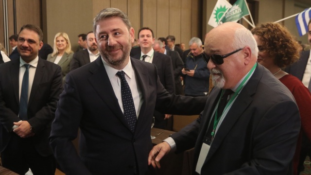 ΠΑΣΟΚ: Ο Γιάννης Βαρδακαστάνης νέος γραμματέας - Τα 23 μέλη του Πολιτικού Συμβουλίου και οι ψήφοι που έλαβαν