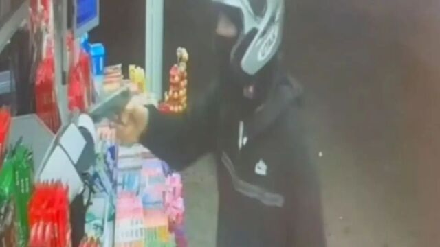 Ανήλικοι λήστευαν περίπτερα και βενζινάδικα στα νότια προάστια - Συνελήφθησαν και οι γονείς τους (Βίντεο)