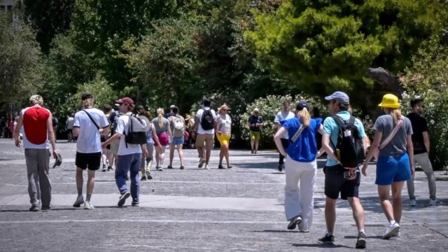 Καιρός αύριο: Ανοιξιάτικη Δευτέρα με ήλιο και έως 26 βαθμούς - Πού θα βρέξει