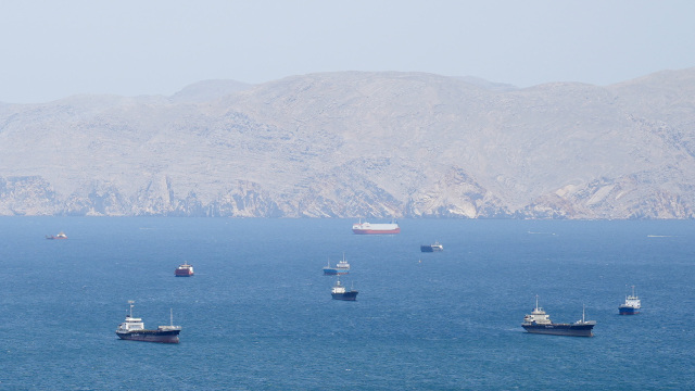 Ιράν: Ναυτικοί που εγκλωβίστηκαν στα Στενά του Ορμούζ λαχταρούν να επιστρέψουν σπίτι τους