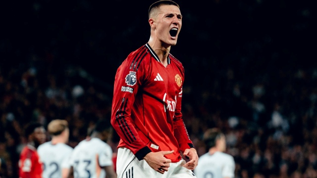 Ευρωπαϊκά πρωταθλήματα: H Μάντσεστερ Γιουνάιτεντ 2-1 την Μπρέντφορντ πατάει γερά για Champions League - Νίκη παραμονής η Κάλιαρι (βίντεο)