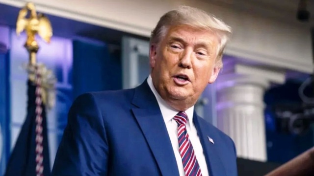 Ιράν: Ο Τραμπ εξετάζει νέα πρόταση για τον πόλεμο - Τι ζητά για Ορμούζ και ουράνιο