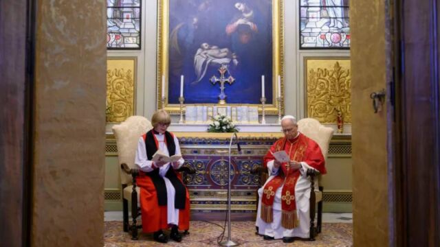 Βατικανό: Ο πάπας Λέων ΙΔ' υποδέχθηκε την πρώτη γυναίκα που ηγείται της Αγγλικανικής Εκκλησίας, Σάρα Μάλαλι - Απηύθυνε έκκληση για ενότητα των χριστιανών