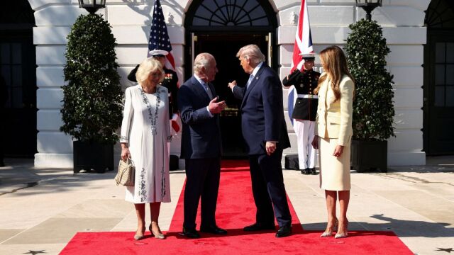 ΗΠΑ: Τραμπ και Μελάνια υποδέχτηκαν τον Κάρολο και την Καμίλα στον Λευκό Οίκο  - Πήραν τσάι στο Πράσινο Δωμάτιο (Εικόνες  Βίντεο)