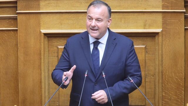 Γιάννης Παππάς κατά Σκέρτσου στα Παραπολιτικά 90,1: 