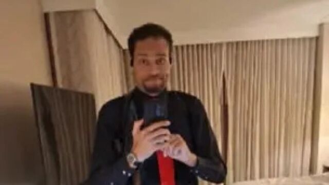 Επίθεση στο δείπνο των ανταποκριτών του Λευκού Οίκου: Selfie μισή ώρα πριν έβγαλε ο δράστης (Εικόνα)