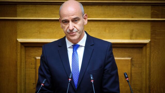 Μπαραλιάκος στα Παραπολιτικά 90,1: Ο πρωθυπουργός πρέπει να τους αξιολογεί όλους - Ο Σκέρτσος εποπτεύει όλα τα υπουργεία και τους οργανισμούς και το επιτελικό κράτος έχει ευθύνες για τον ΟΠΕΚΕΠΕ (Ηχητικό)