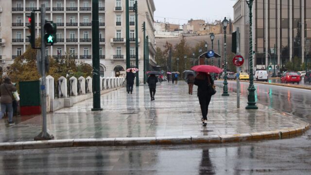 Καιρός Πρωτομαγιάς: Καμπανάκι Τσατραφύλλια για ψυχρή εισβολή από την Ουκρανία το τριήμερο - Ποια θα είναι η πιο κρύα ημέρα στην Αττική (Βίντεο)