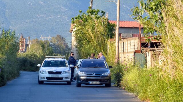 Θρίλερ στην Καλαμάτα: 44χρονος βρέθηκε δολοφονημένος σε στάβλο, τον πυροβόλησαν στο κεφάλι - Ανακρίνονται τρία άτομα (Εικόνες)