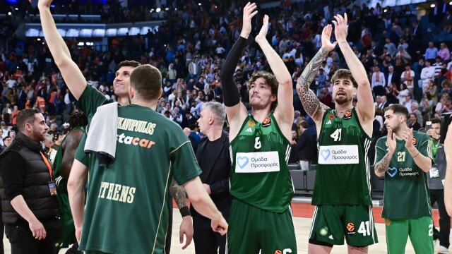 Παναθηναϊκός AKTOR: Οι πανηγυρισμοί μετά την άλωση της Roig Arena για το πρώτο βήμα προς το Final Four της Euroleague (Εικόνες)