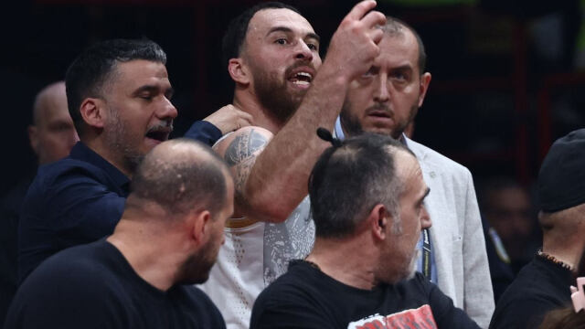 Μονακό: Καίει τον Τζέιμς το φύλλο αγώνα για χειρονομίες και ύβρεις στους διαιτητές!  (Βίντεο)