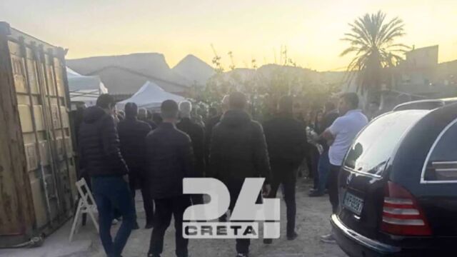 Δολοφονία στο Ηράκλειο: Στο σπίτι της οικογένειας του 21χρονου η σορός του άτυχου νεαρού - Παιδί μου δεν σε γλύτωσα, φώναζε ο πατέρας του